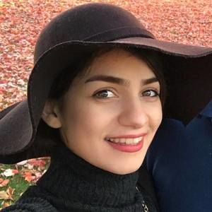 Meet your Posher, Nazanin